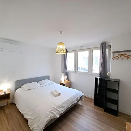 Naples, Centre * Ρενς